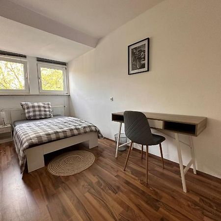 Zimmer Im Zentrum - In Der Naehe Zum Hauptbahnhof Paderborn Luaran gambar